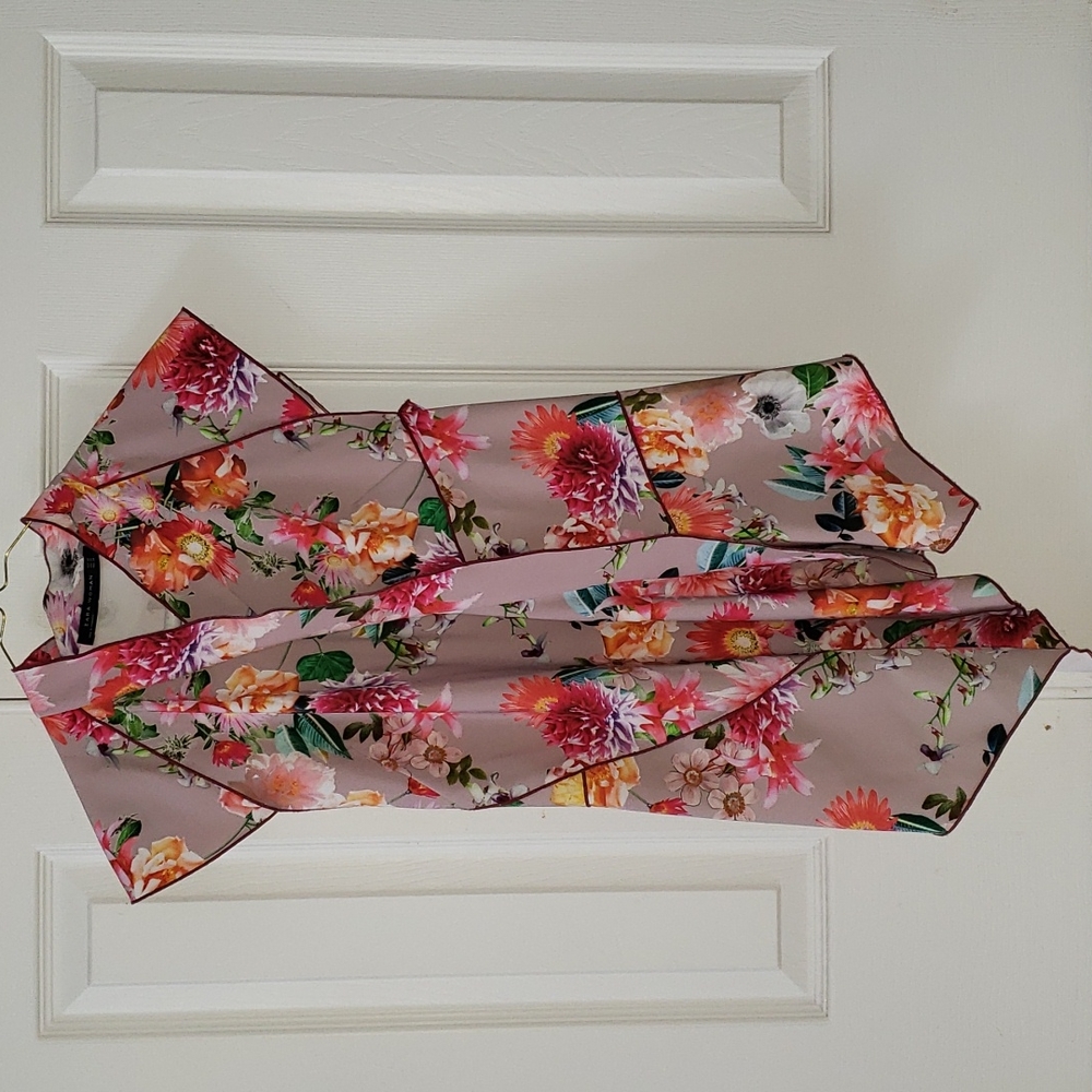 Zara floral top asymmetrical, unique